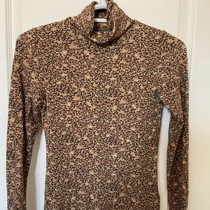 Animal print turtleneck in XXS